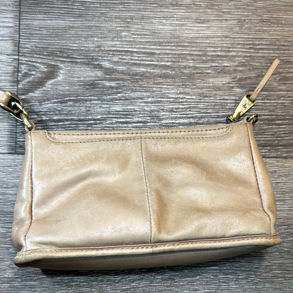 HOBO Elegant Tan Wristlet Clutch genuine leather - Picture 4 of 9